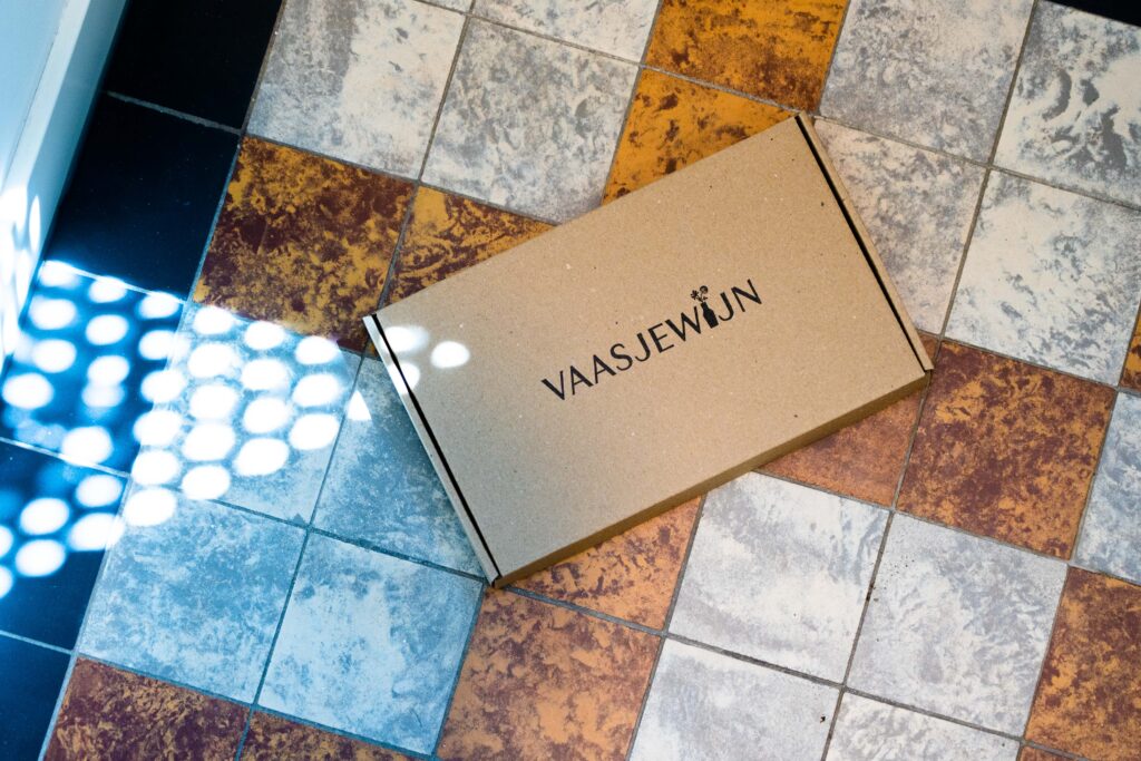 Vaasjewijn, wijn cadeau de volgende dag op de deurmat