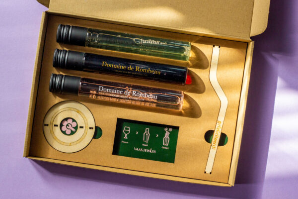 Brievenbuscadeau Vaasjewijn Xl met 3 tubes wijn